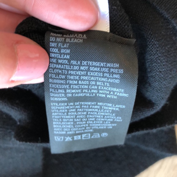 Uniqlo Knit Sweater Dress in Black - Picture 5 of 15